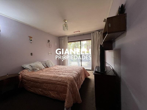 Gran Casa 4d/4b + Serv - Osman Pérez Freire - Miguel Ramírez