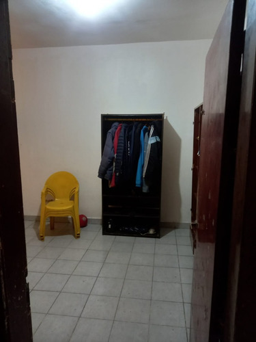 Casa 5 Ambientes En Zona Comercial
