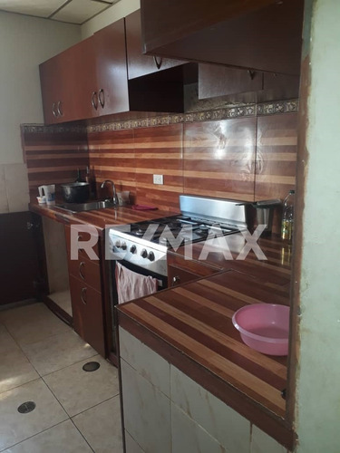Imagen 11 de 20 de Se Vende Casa, Local Comercial Y Fondo De Comercio En El Sector La Manga, Calle Carvajal