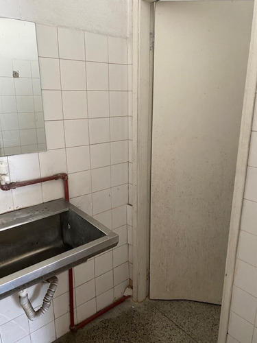 Alquiler Local Comercial 66 M2 Av Italia
