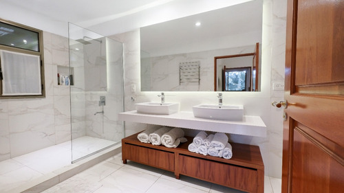 Venta Casa 350 M² Country San Carlos Lote Central 850 M² Pileta Parrilla