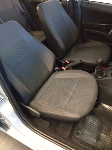 Volkswagen Voyage 1.6 Trenline 101cv
