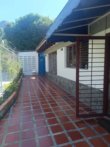 Se Vende Casa En El Castaño