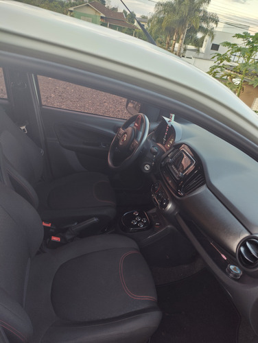 Fiat Uno 1.4 Sporting Flex Dualogic 5p