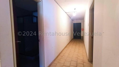 Casa Comercial En Venta En Santa Mónica 24-16876 Cs