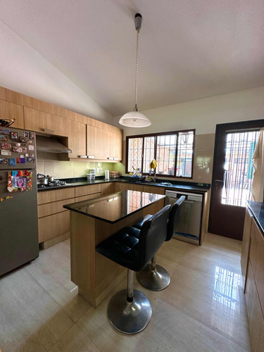 Venta Casa 4 Dormitorios Barbacoa Jardin Solymar Canelones