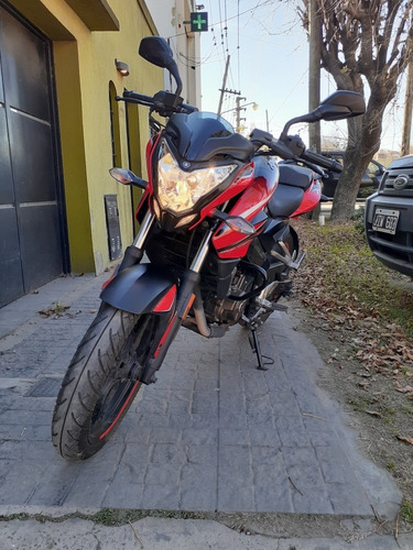 Bajaj Rouser Ns 200
