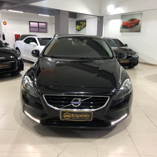 Volvo V40 2.0 T4 Momentum Gasolina 4p Automático