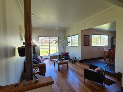 Casa En Venta De 6 Dorm. En Pelarco
