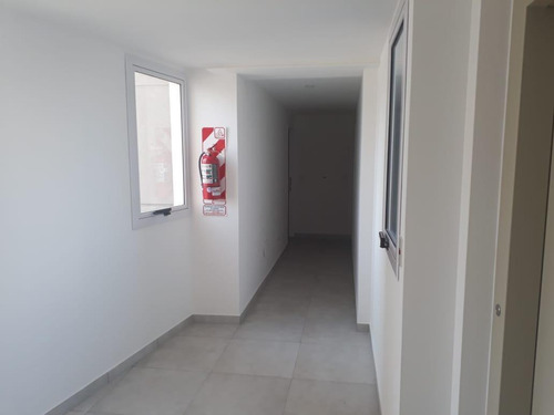 Imagen 8 de 19 de Oficina 43 M² A Estrenar - Frente - S.justo (ctro)