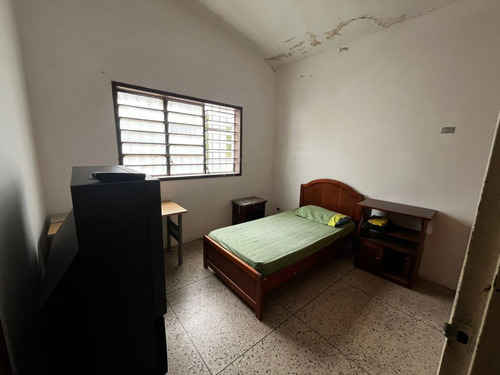 Lj. Venta Hermosa Quinta Urb. El Piñal (cod_ibo Yusmcy)