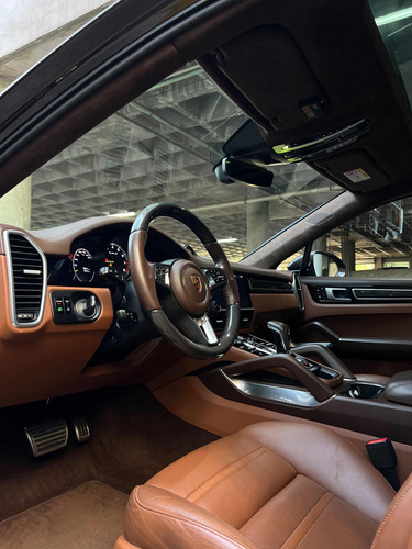 Porsche Cayenne Coupe Turbo S e hybrid