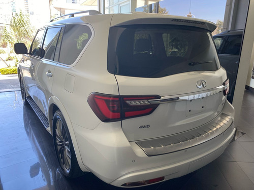 Infiniti QX80 5.6l Perfection 8 Pasajeros At