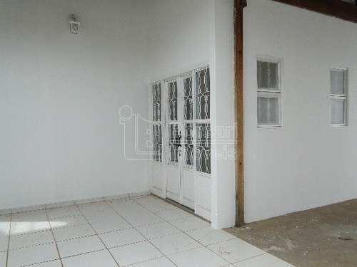 Imagem 2 de 6 de Venda De Casas / Padrão Na Cidade De Araraquara 609