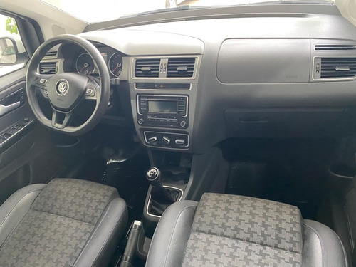 Imagen 8 de 11 de Volkswagen Suran 1.6 Trendline 2016