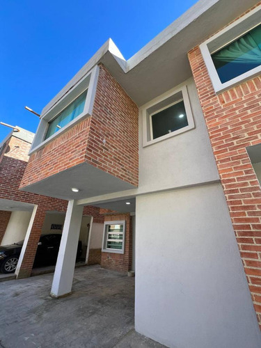 Townhouse La Estancia Via El Retiro San Antonio De Los Altos
