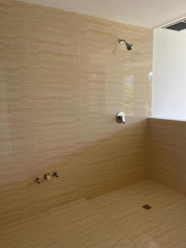 Club De Playa Pb Lechería Vende 375 M2 3-2025-1