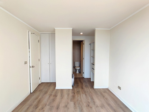 Edificio Av. Américo Vespucio (1 Est. 1 Bod.) Vista Ponien