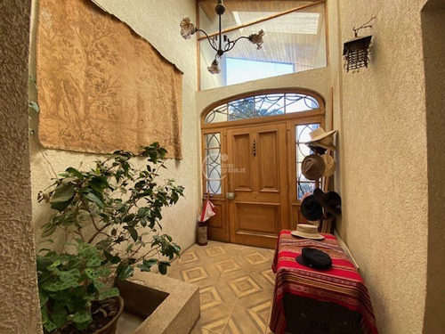 Casa En Venta De 5 Dorm. En Lo Barnechea