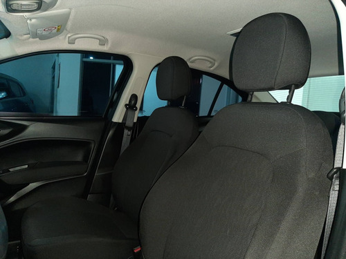 Imagem 8 de 15 de Fiat Cronos 1.3 Firefly Flex Drive 15.000km Multimídia 2020