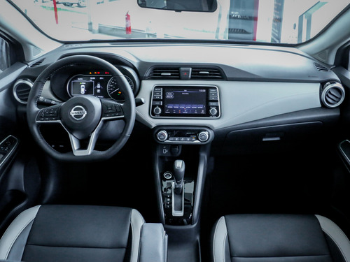 Imagem 12 de 14 de Nissan Versa Exclusive 1.6 (flex) (aut)