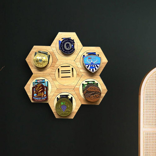 Soporte De Madera Para Medallas Deportivas Con Forma De Pana