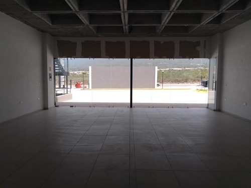 Local En Renta Zona Dominio Cumbres