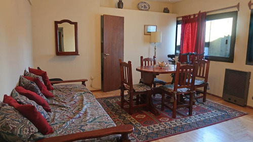 Imagen 2 de 19 de Departamento 1 Dormitorio Pleno Centro Frente A Costanera Lago Nahuel Huapi