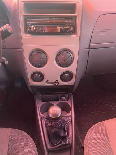 Imagem 8 de 10 de Fiat Palio Fire Way