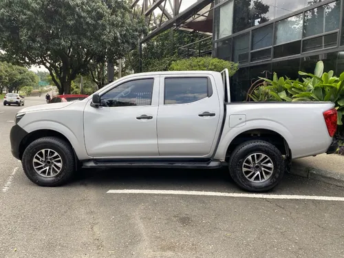Nissan NP300 Frontier 2.5 Mt 4x2 2019