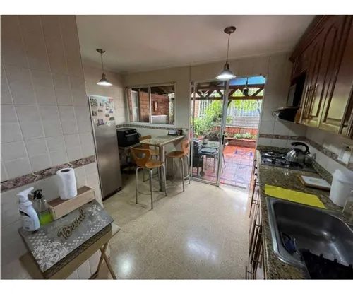 Se Vende Casa En Loma De Los Bernal Parte Baja