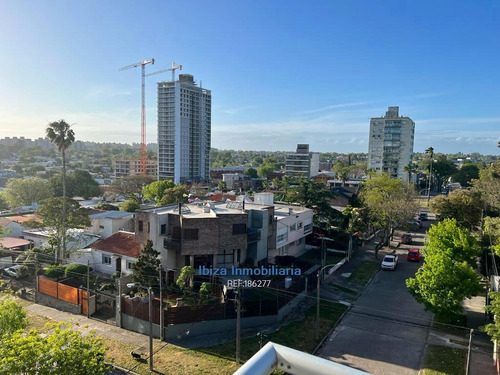 Imagen 4 de 15 de Venta Apartamento Malvn 3 Dormitorios, 2 Baños, Suite
