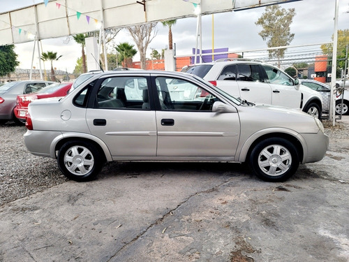 Imagen 8 de 12 de Chevrolet Chevy 1.6 Paq M Sedan Modelo 2007