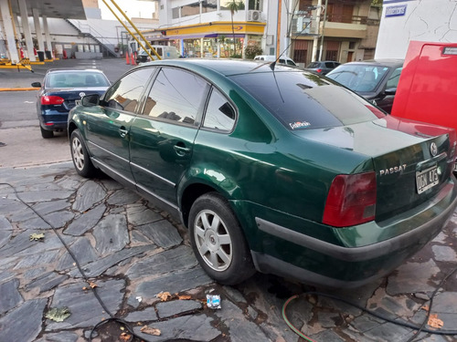 Volkswagen Passat 1.9 I