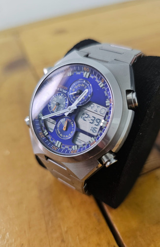 Citizen C300 - Azul Raro Prateado Prateado Azul (Usado)