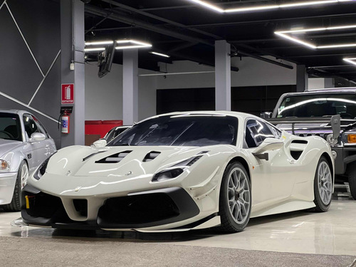 Ferrari 488 Challenge Evo