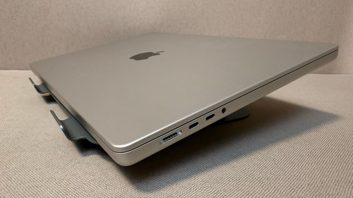 Macbook Pro 16 M3 Max 36gb - 1tb Prateado (Usado)