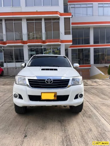 Toyota Hilux Srv