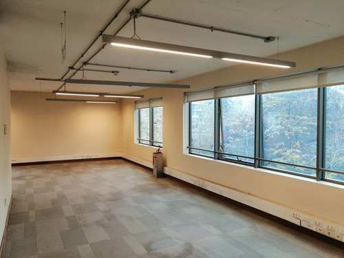 Arriendo Oficina Habilitada De 255,36 M2, Metro Pedro De Val