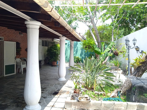 Yonny Silva Rentahouse Carabobo Vende Excelente Casa En Las Clavellinas Valencia Rcys 23-31050