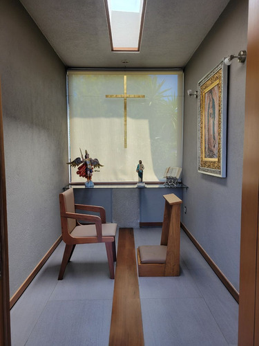 Casa Moderna En Venta En San Gil, Con Alberca, Frente Al Campo De Golf.