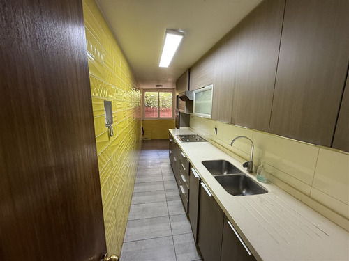 Departamento En Venta De 2 Dorm. En Las Condes