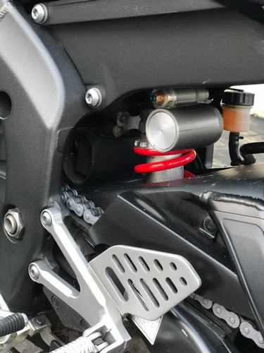 Yamaha R6