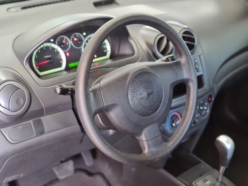 Imagen 8 de 13 de Chevrolet Aveo 2015 1.6 Lt At (c)