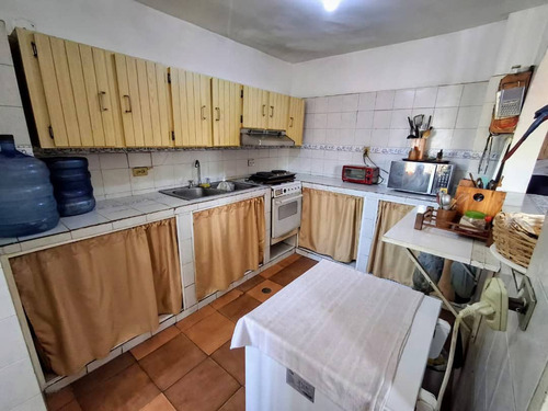 Isabel Paz Vende Penthouse En Portachuelo. Via Guataparo