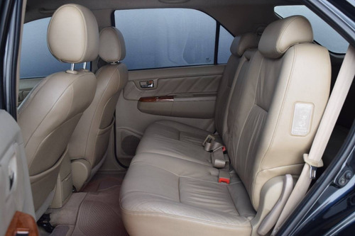 Imagem 9 de 10 de Toyota Hilux Sw4 3.0 Srv 4x4 7 Lugares 16v Turbo