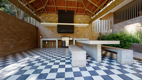 2 Estacionamientos // Sala De Estar (80426)