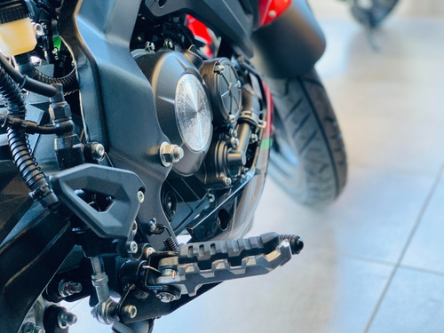 Imagen 9 de 25 de Benelli 180s - No Bajaj Ns200, No Honda Cb 190!