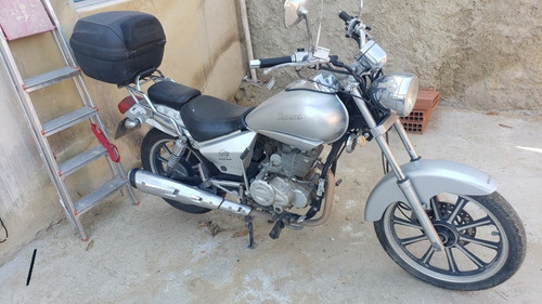 Dafra Kansas 150