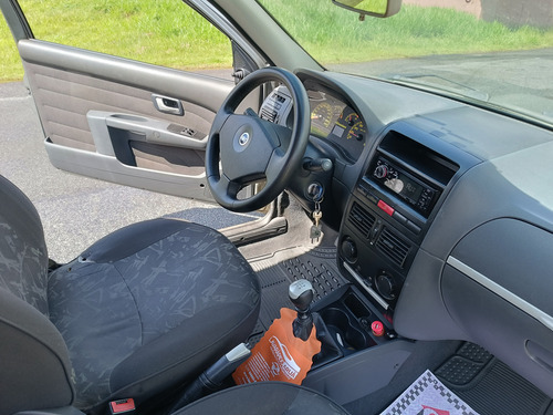 Fiat Strada 1.8 Adventure Ce Flex 2p